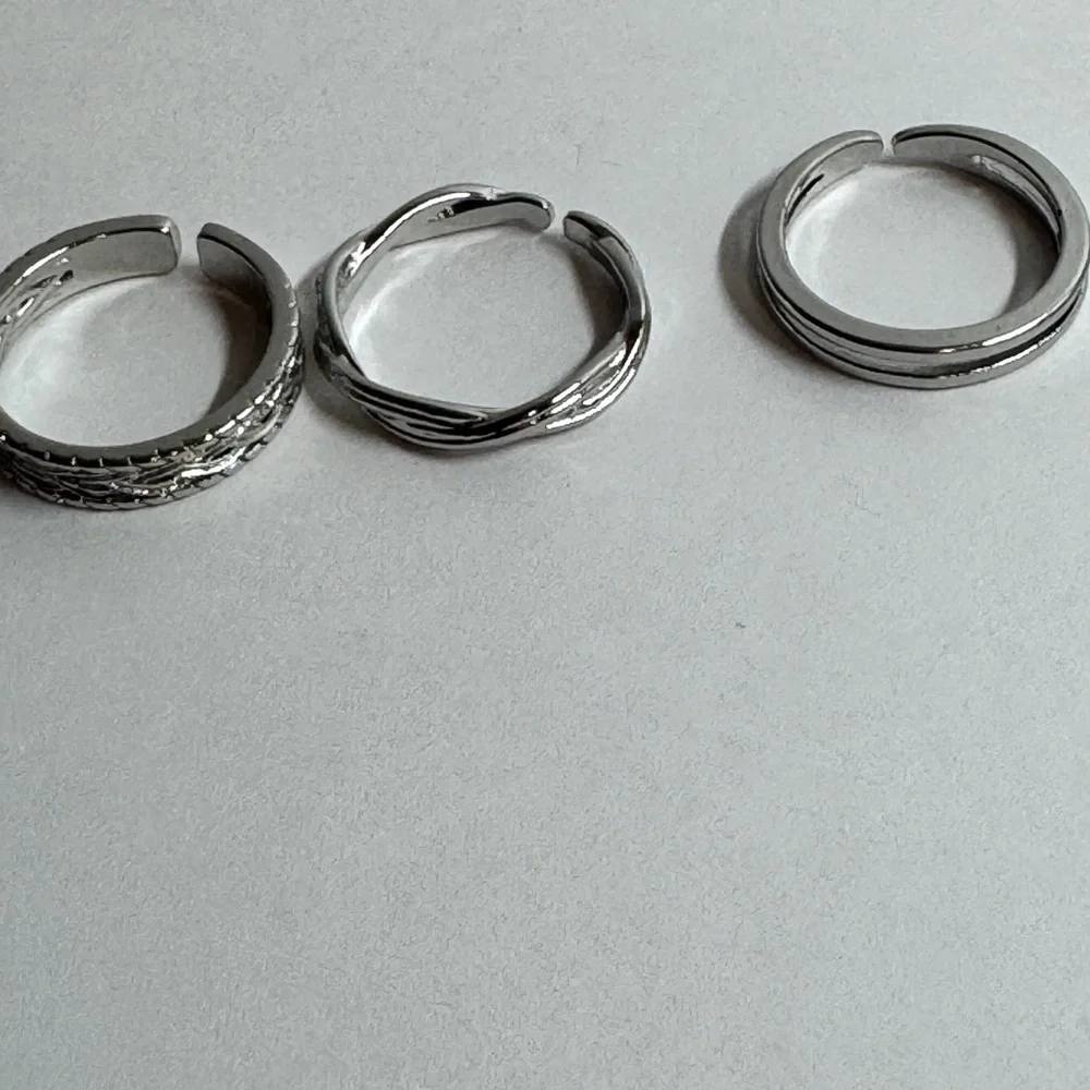 New adjustable‎ toe rings